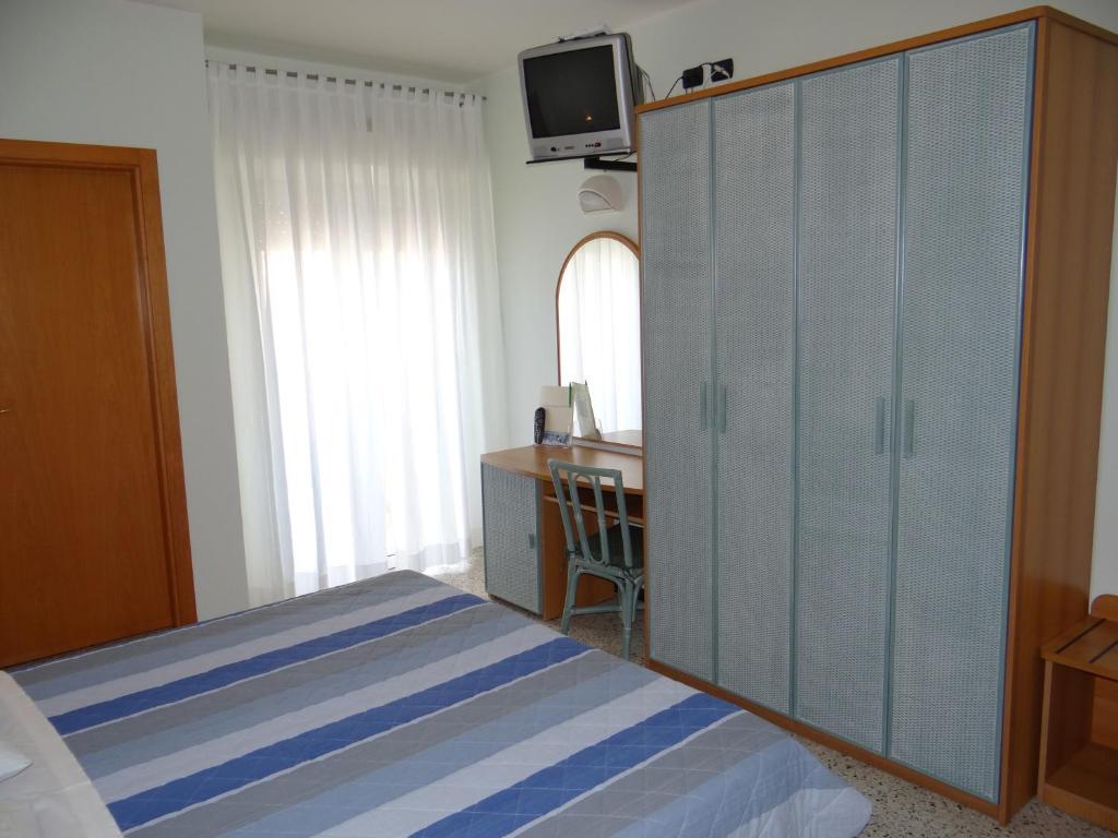 Hotel Aquila D'Oro Misano Adriatico Phòng bức ảnh